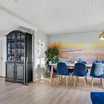Feriehus Lovely In With Kitchen *