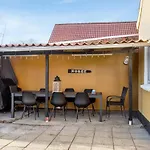 Lovely In With Kitchen *