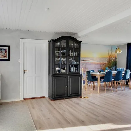 Lovely In With Kitchen *